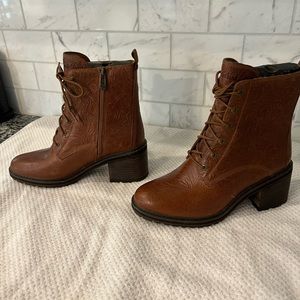 Timberland Women’s brown leather boots